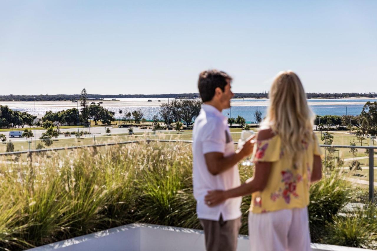 Sky Broadwater Apartments Southport Extérieur photo