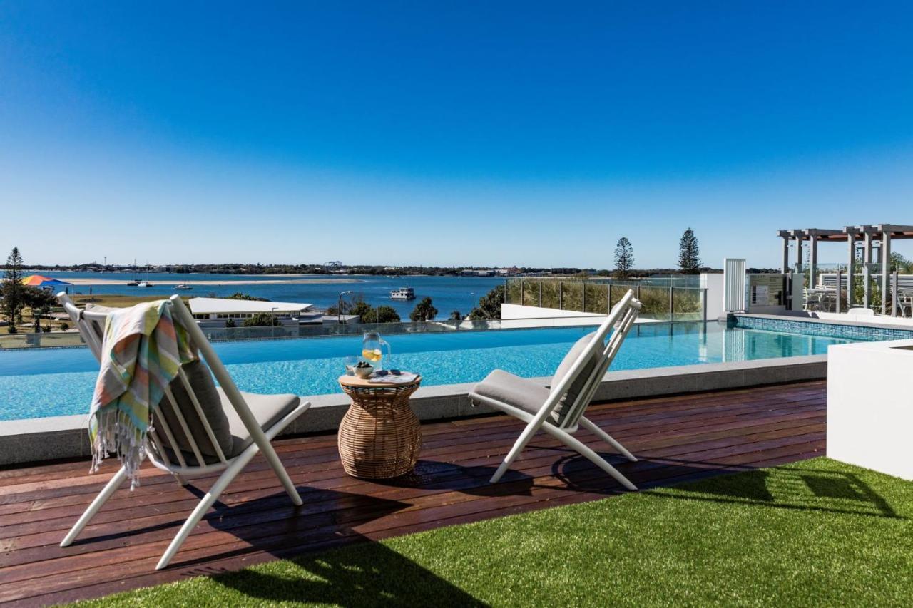 Sky Broadwater Apartments Southport Extérieur photo