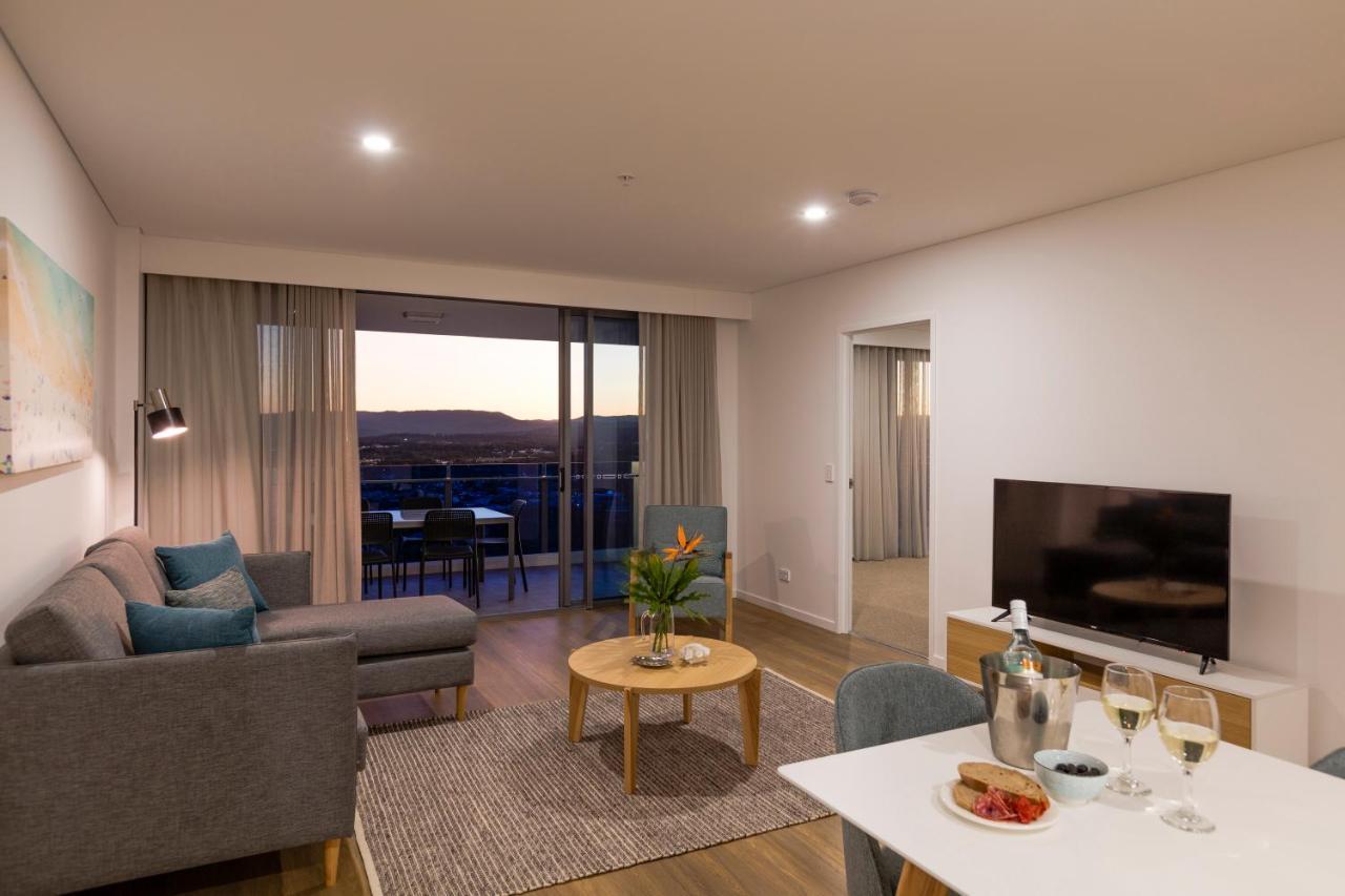 Sky Broadwater Apartments Southport Extérieur photo