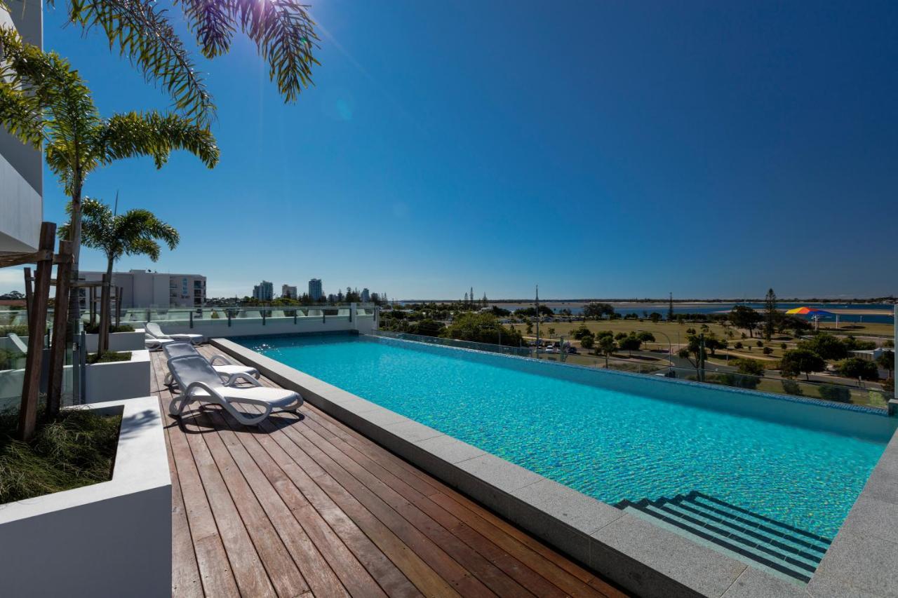 Sky Broadwater Apartments Southport Extérieur photo