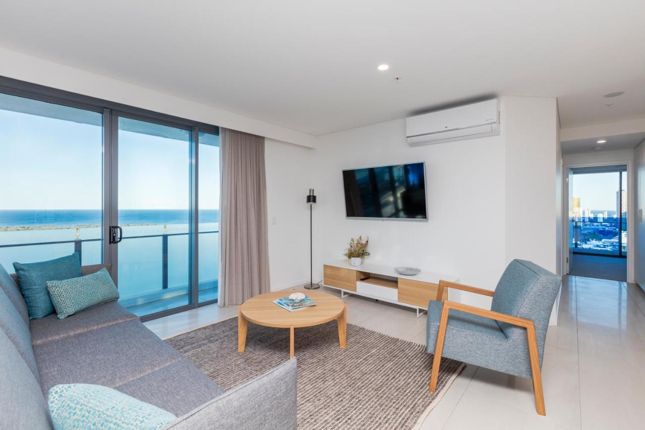 Sky Broadwater Apartments Southport Extérieur photo