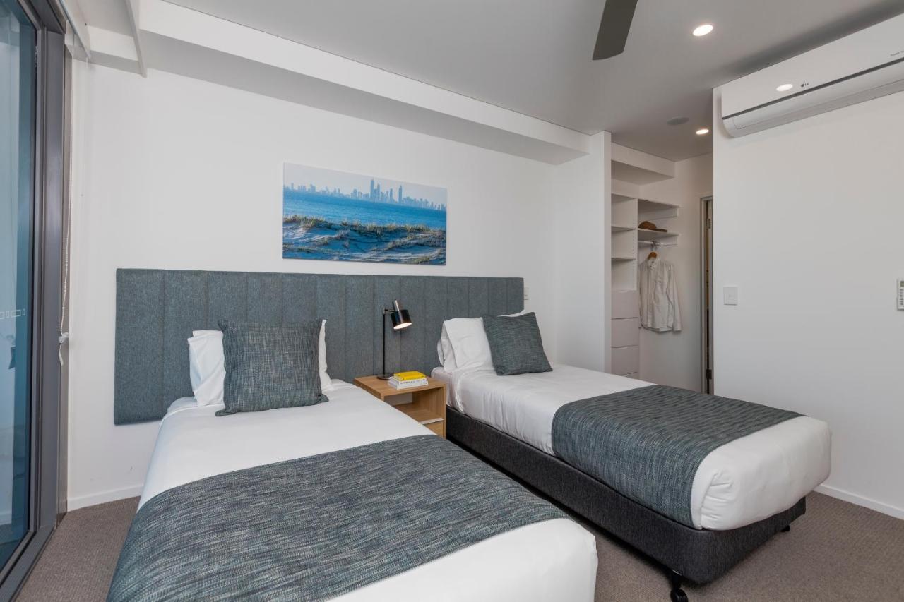 Sky Broadwater Apartments Southport Extérieur photo