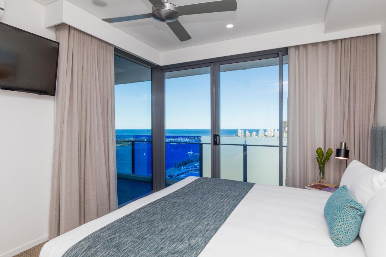 Sky Broadwater Apartments Southport Extérieur photo
