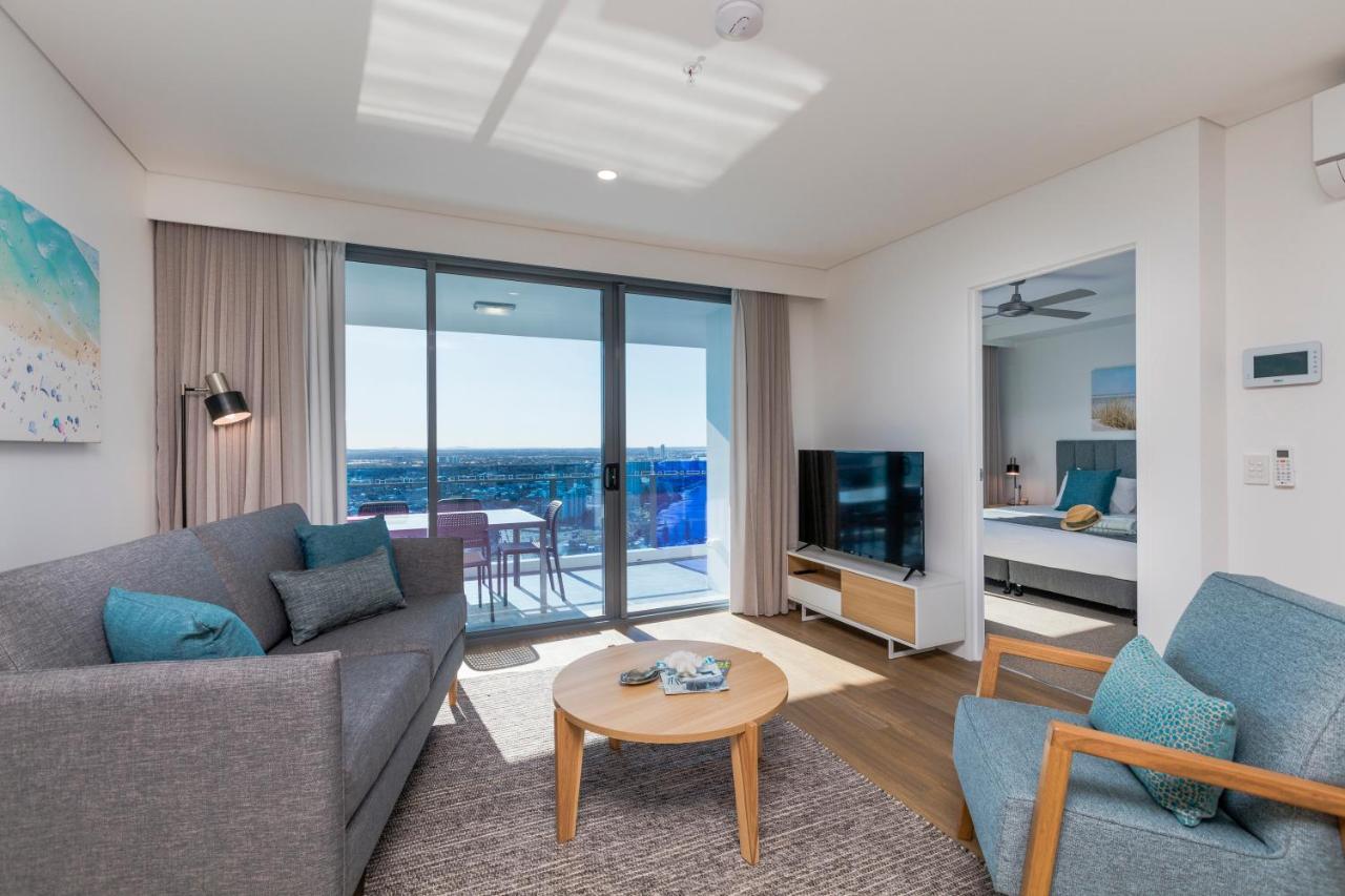 Sky Broadwater Apartments Southport Extérieur photo
